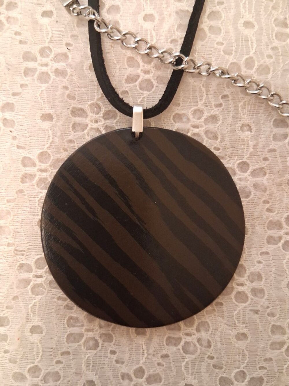 New Bauxo Handcrafted Round Leather Pendant Genuine Leather Necklace - Picture 5 of 9
